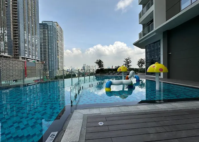 Urban Haven:cozy 2br Uptown Bgc W Washer + Balcony Apartamento