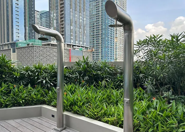 Apartamento Urban Haven:cozy 2br Uptown Bgc W Washer + Balcony Manila