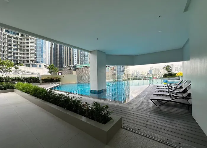 Apartamento Urban Haven:cozy 2br Uptown Bgc W Washer + Balcony Manila