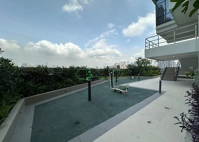 Urban Haven:cozy 2br Uptown Bgc W Washer + Balcony