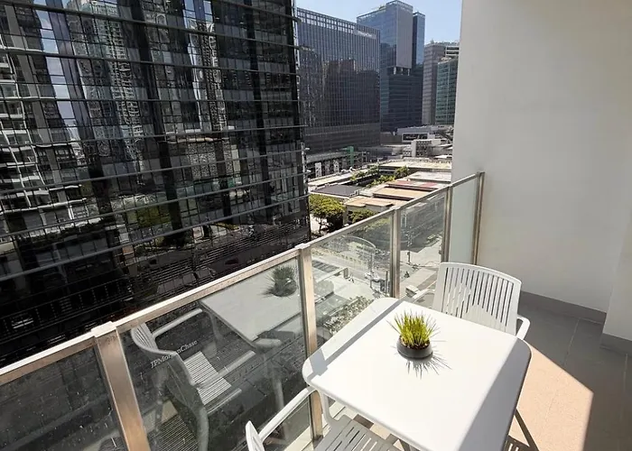 Urban Haven:cozy 2br Uptown Bgc W Washer + Balcony Apartamento